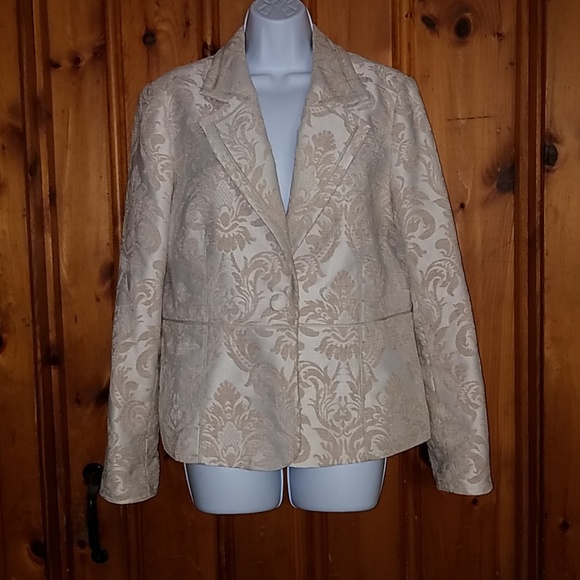 JH Collectibles Jackets & Blazers - JH COLLECTABLES JACQUARD BLAZER